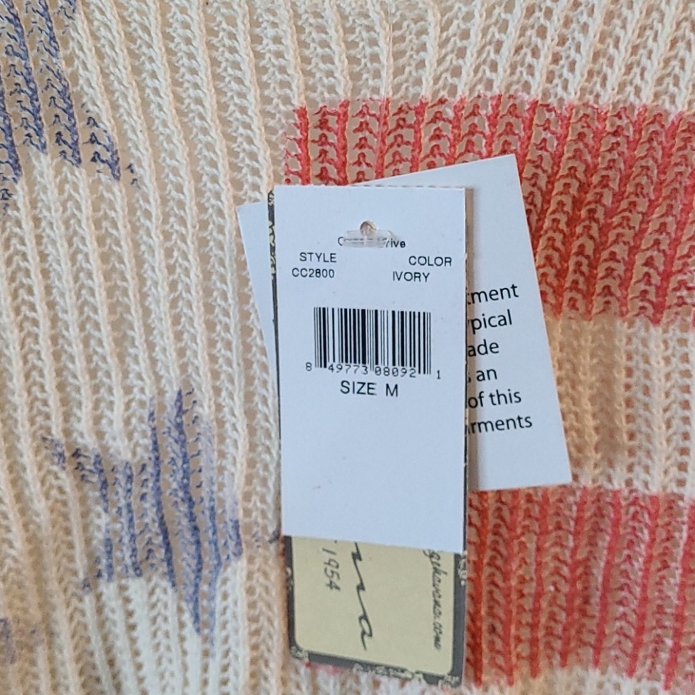 Savanna Womens Clothing - Picture 2 of 4